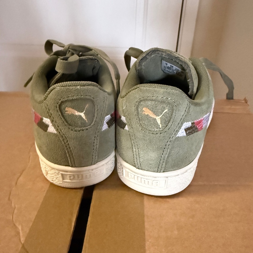 PUMA Suede Classic Embroidered Sneakers (Olive Green / Pink-White Accent). 6.5 - Picture 4 of 7